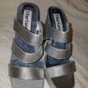 Silver heeled shoes sz 8 new